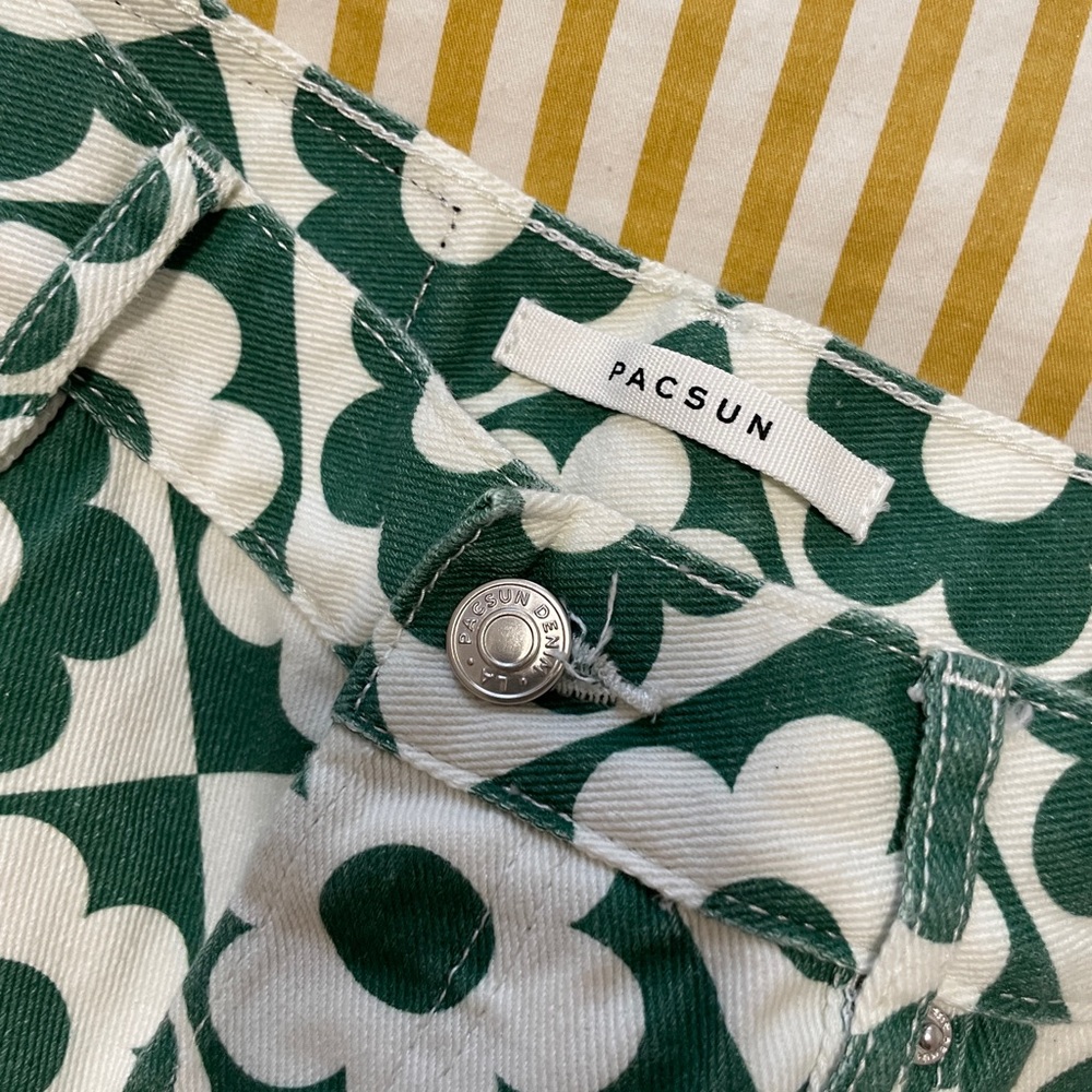 Pacsun Mom Jeans with pattern